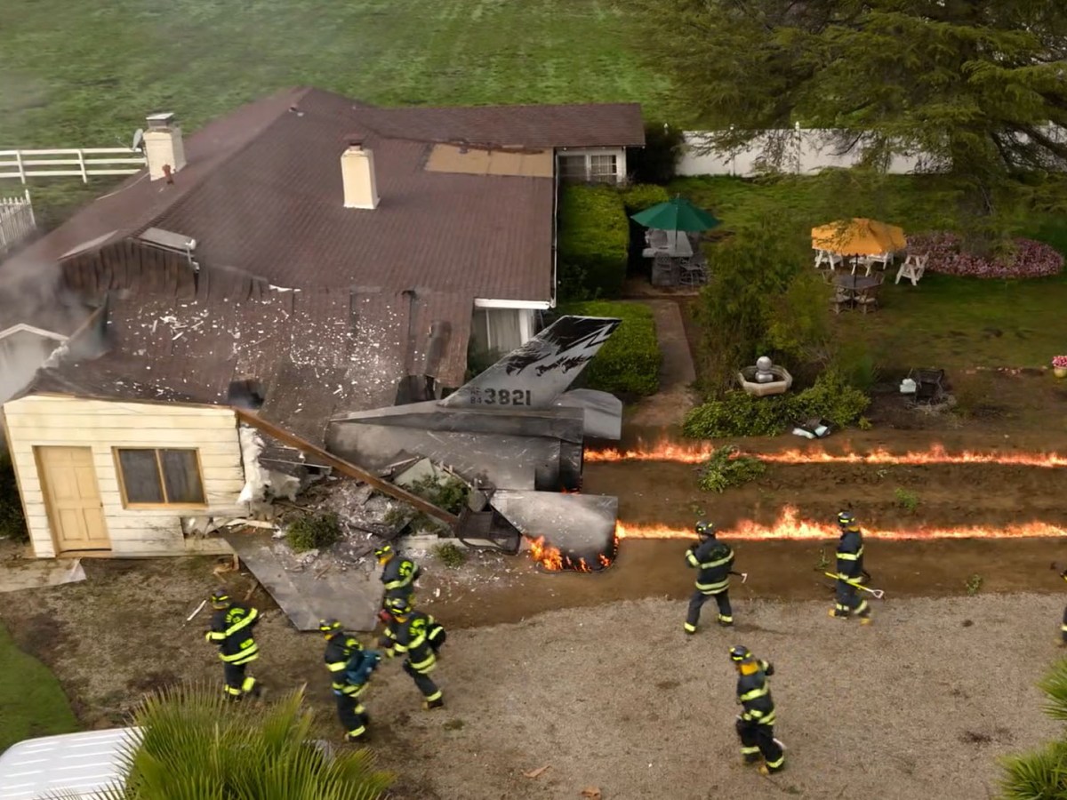 9-1-1 – S07E01 – Abandon Ships –&nbsp;16/20