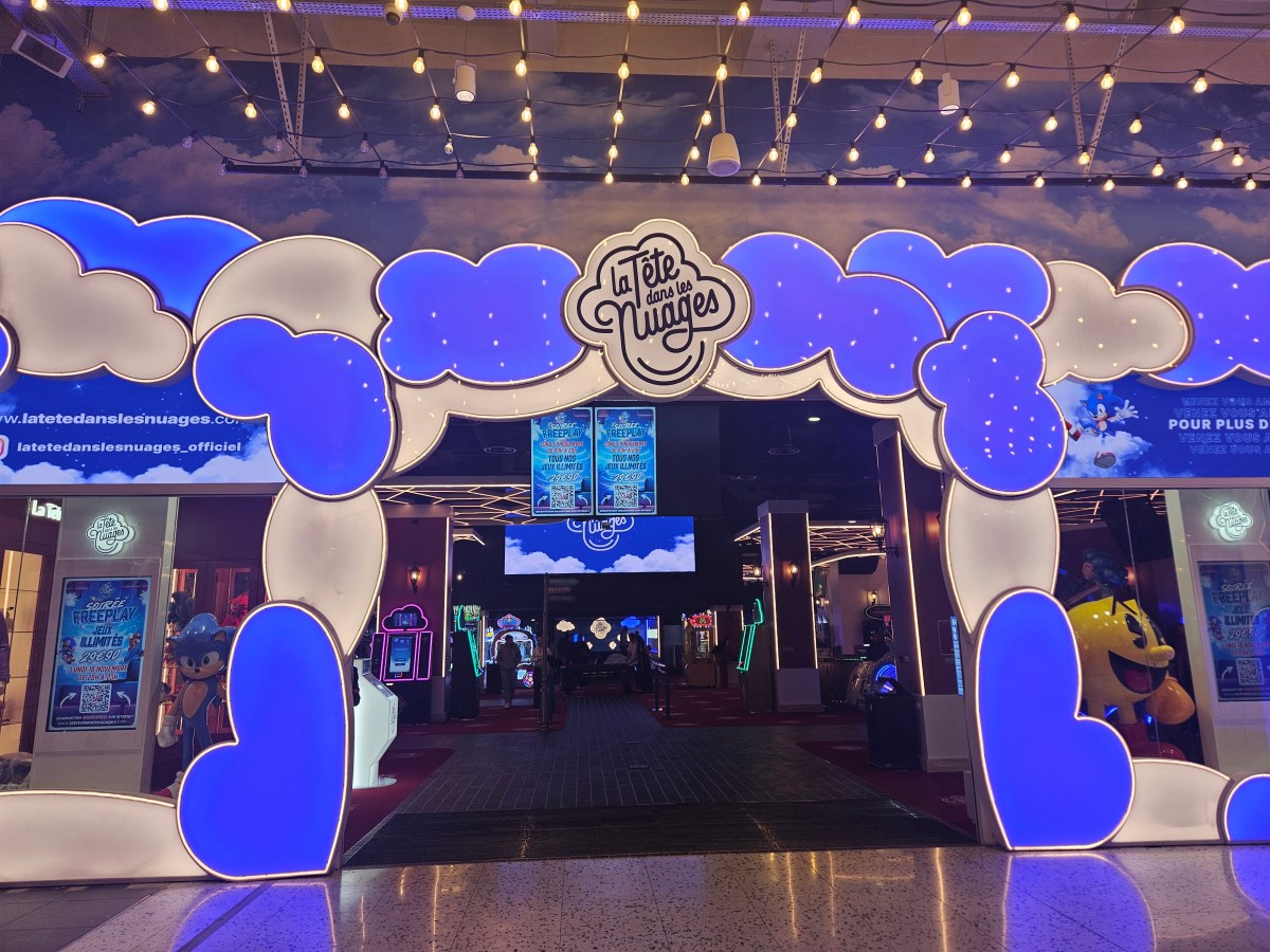 Avoir La Tête dans les Nuages (à la&nbsp;Défense)